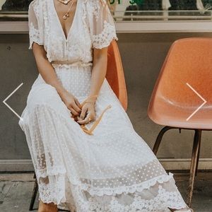 Spell & The Gypsy Dawn Lace Gown in size XXS